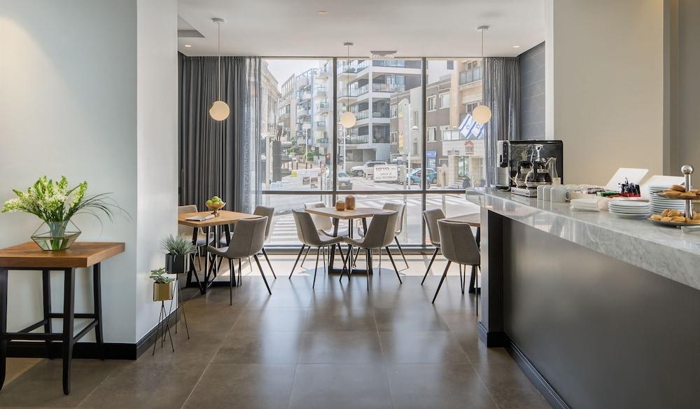 Prima Hotel 4*